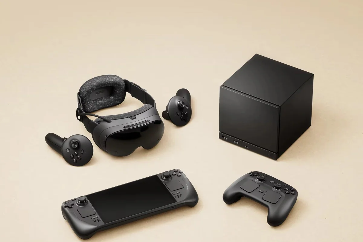 steam machine gaming  console valve launch and hardware lineup including the Steam Machine console, VR headset, handheld device, and next-generation Steam Controller displayed together.